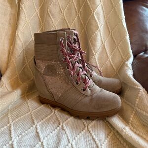 Sorel Kids Lace Up Taupe and Pink Boots